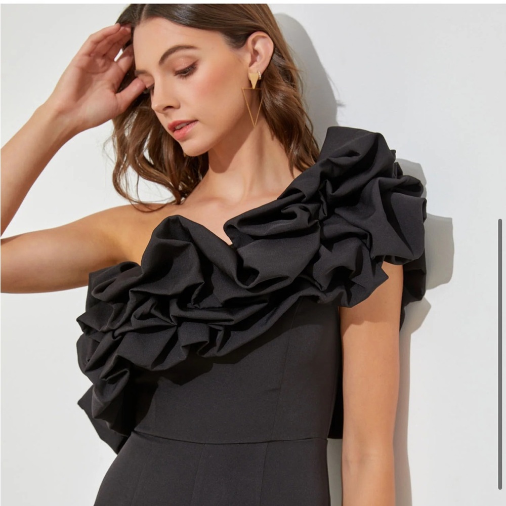 One Shoulder Ruffle Jumpsuit - Picture 3 of 5